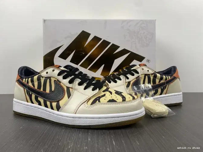 Cheap Air Tiger OG 1 Jordan Low of the DH6932-100 Year 0428